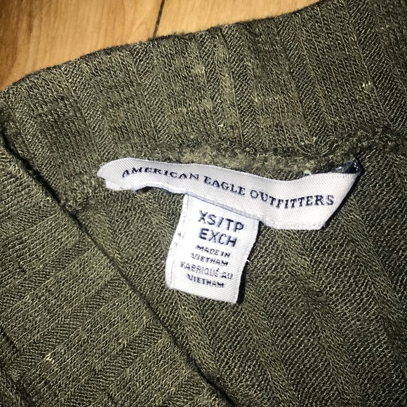 Green kaki tank top - Picture 3 of 3